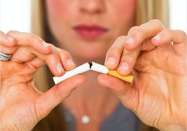 Allen Carr'ın tavsiyesi kadınların sigarayı bırakmasına yardımcı olacak