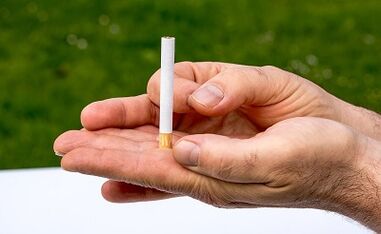 Evde sigarayı hızlı bir şekilde nasıl bırakılır