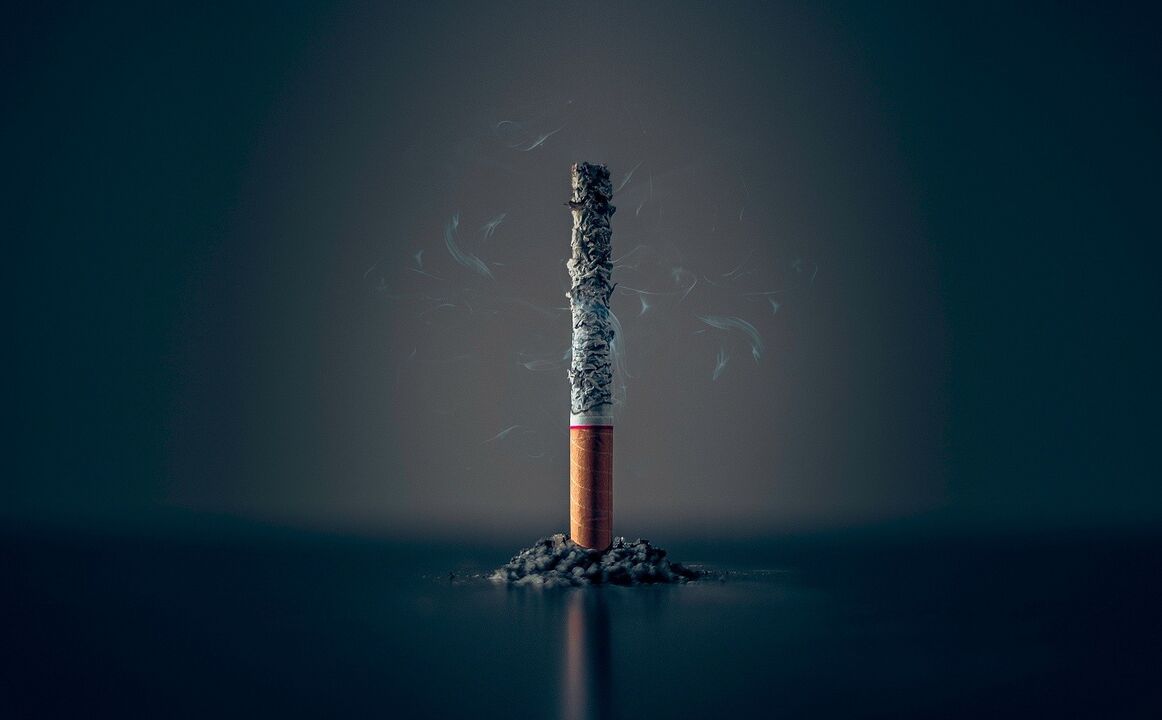 bir kişinin keskin bir sigara bırakmaya katlanması daha zordur